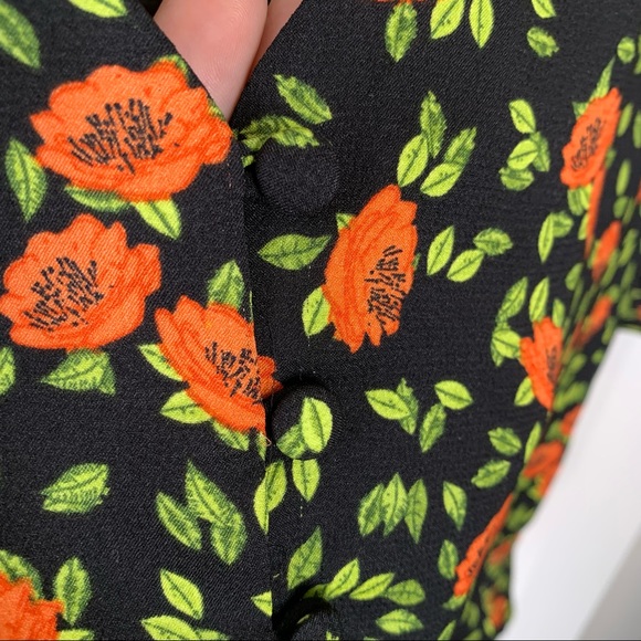 Everly Floral Button down Blouse cropped - Picture 4 of 10